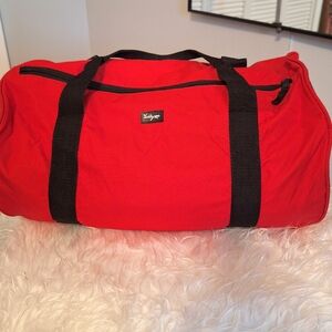 Thirty One Large Red Duffle Gym Bag